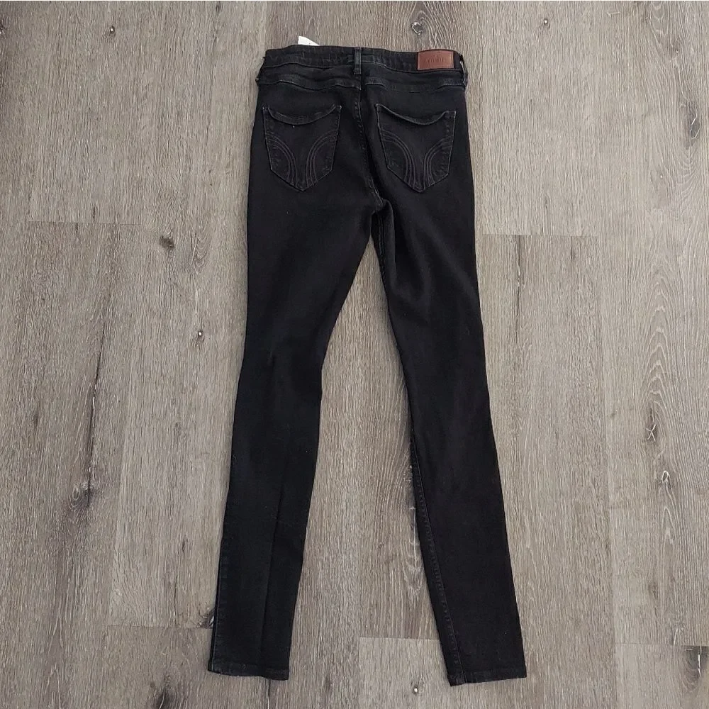 Hollister Black High-Rise Super Skinny Distressed Jeans Size 5